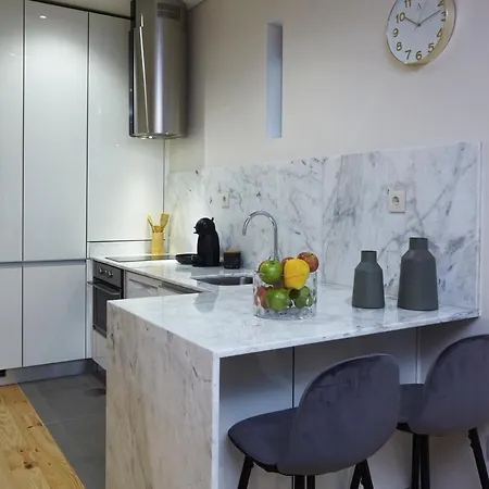 Chillhouse_porto - Praca Da Republica * ポルト