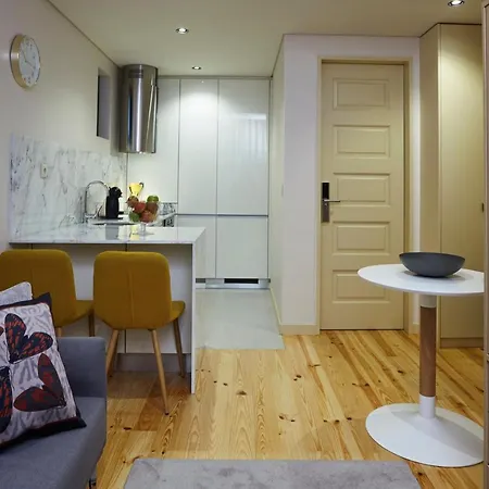 Chillhouse_porto - Praça Da República Oporto