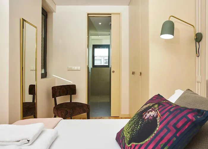 Chillhouse_porto - Praca Da Republica Oporto